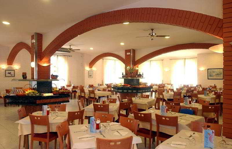 Voramar Cambrils Hotel Bagian luar foto